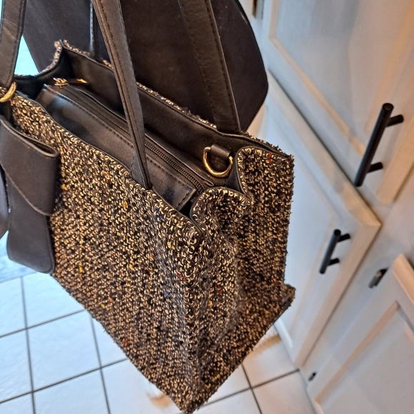 Chic Black Tweed Shoulder Bag with Bow Accent - Picture 4 of 8